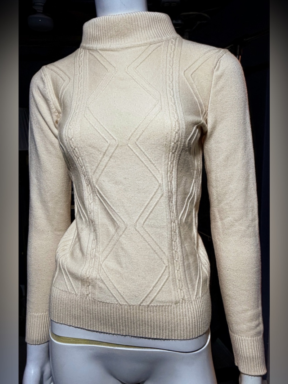 YUNA Women’s French Vanilla Cream Turtleneck Light Cable-Knit Sweater Size XS